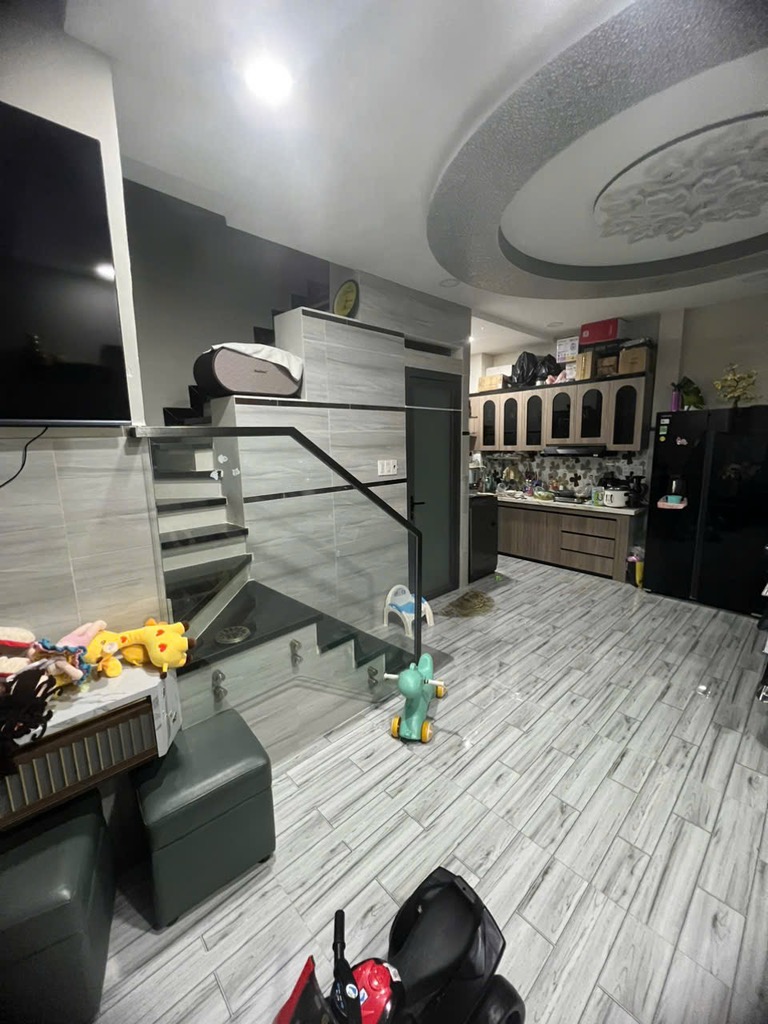 Cần bán nhà mới đẹp 1 xẹt đường Hậu Giang Q6,DT 49m2,nở hậu,Giá nhỉn 4 tỷ,vào ở ngay